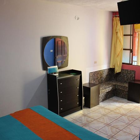 Hotel Guaranducha Inn Campeche Bilik gambar