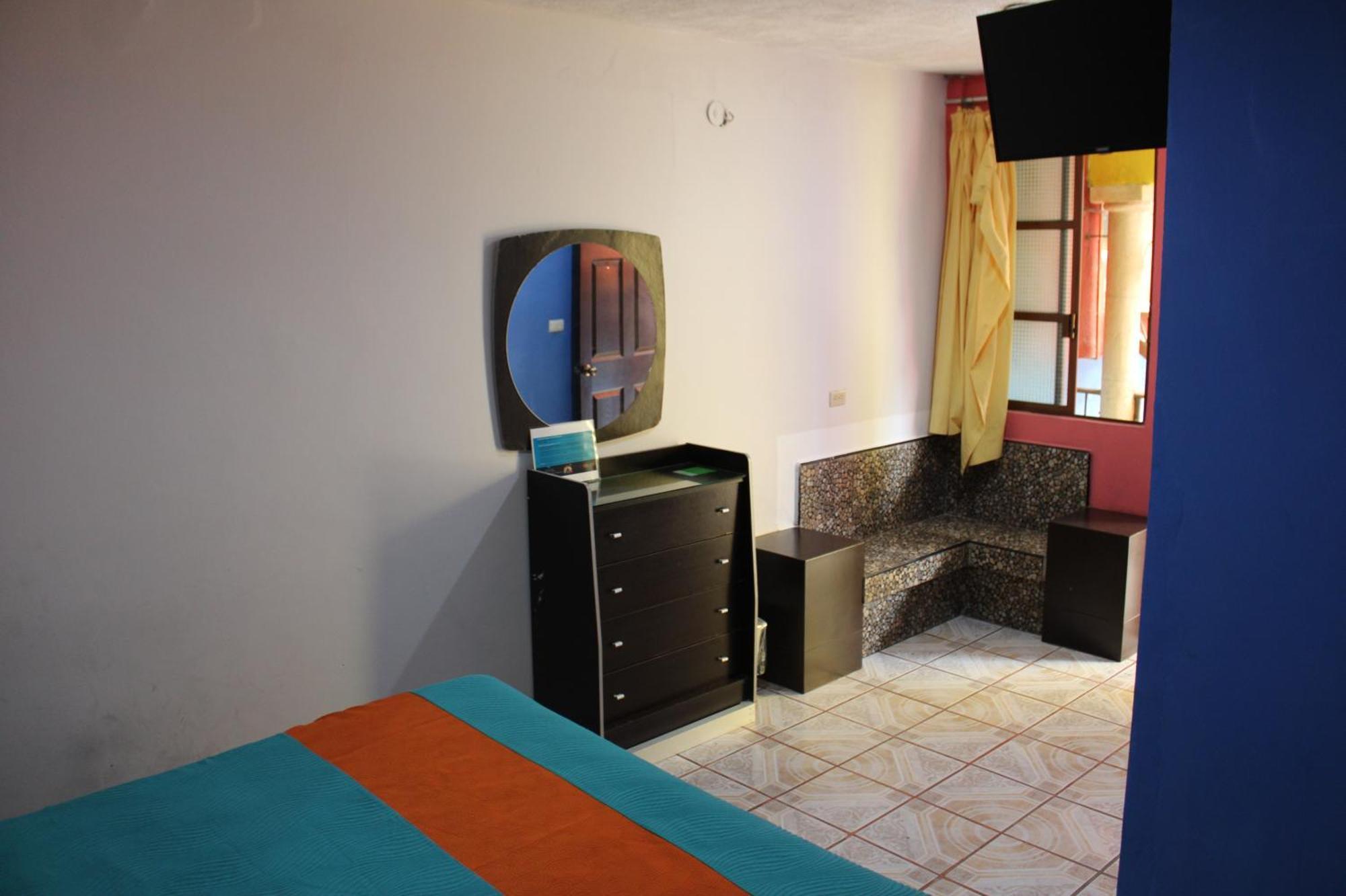 Hotel Guaranducha Inn Campeche Bilik gambar