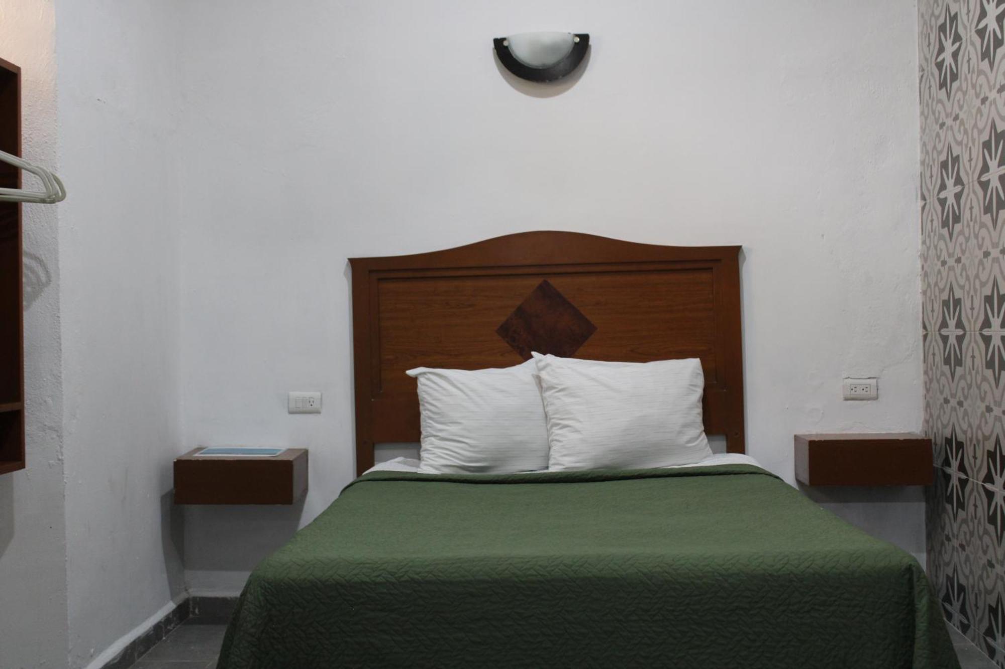 Hotel Guaranducha Inn Campeche Bilik gambar