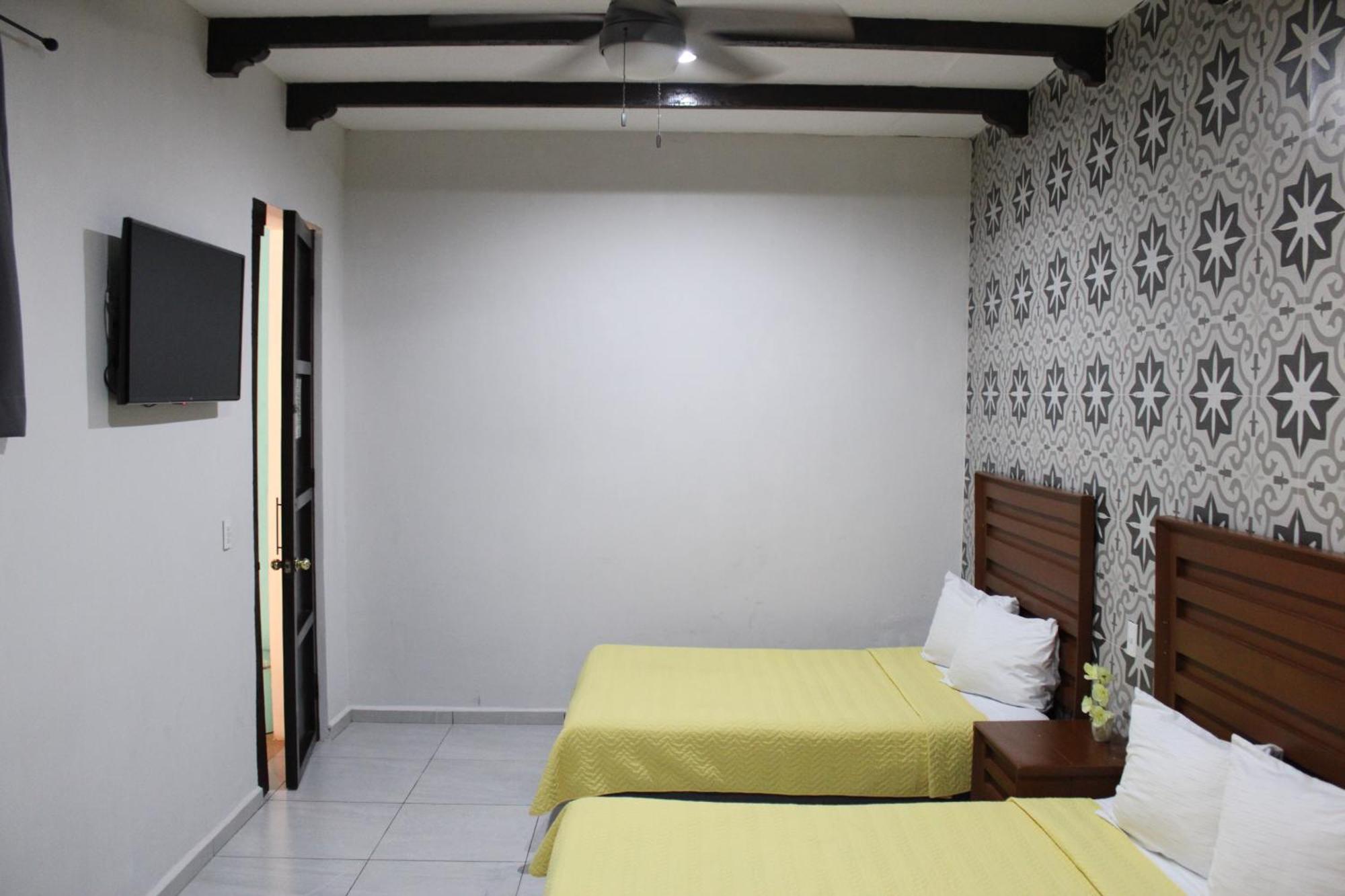 Hotel Guaranducha Inn Campeche Bilik gambar